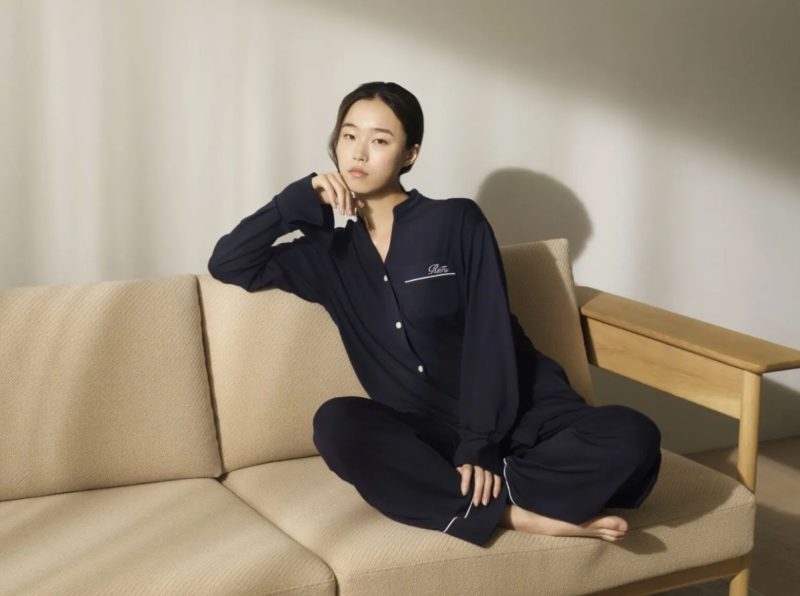 デザイン性にも優れたReFa VITALWEARの着用イメージ