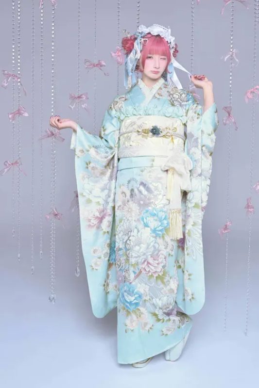 ピンクを基調とした華やかな振袖