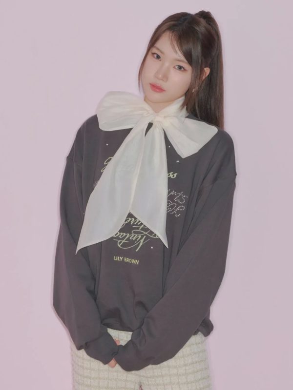 LOOK: リボンヘアの女性